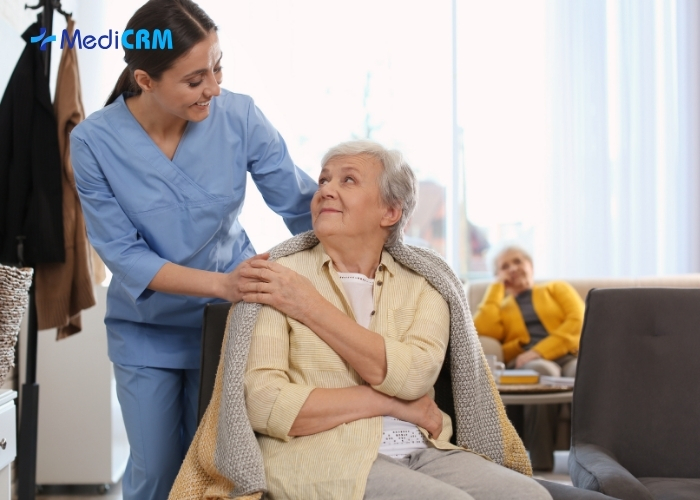 Tự động hóa giao tiếp & chăm sóc sau khám
